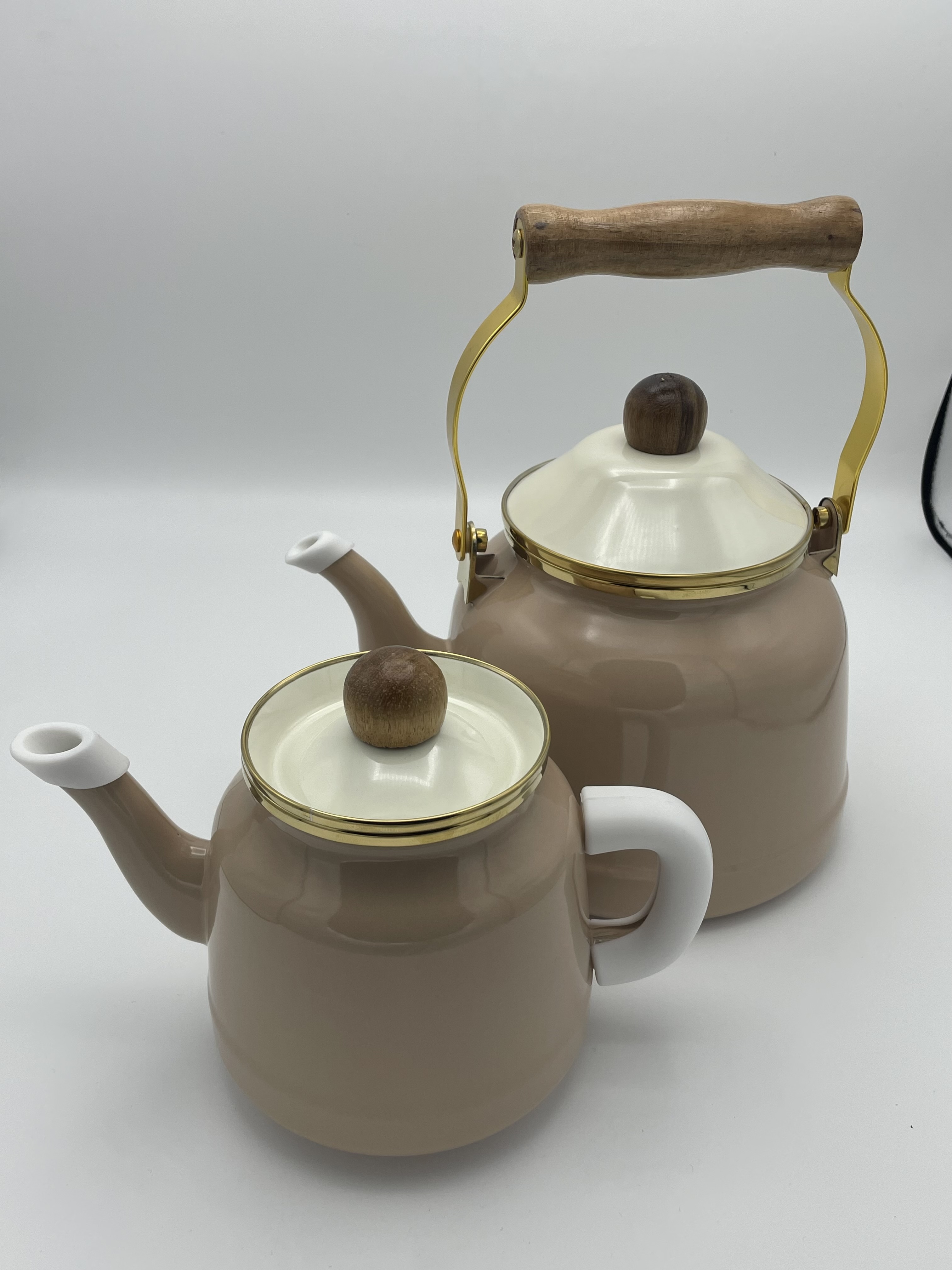 کتری و قوری لعابی رنگ خاکی کد tk-618